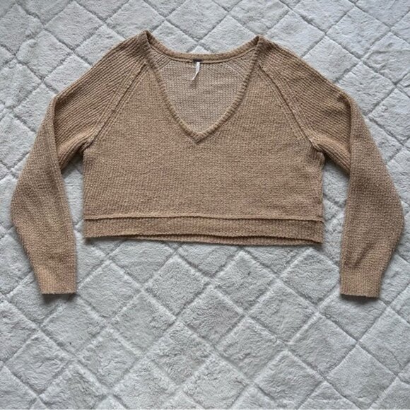 Free People | "Camel" Women's High Low V-Neck Cropped Sweater | Size Small - Picture 3 of 12
